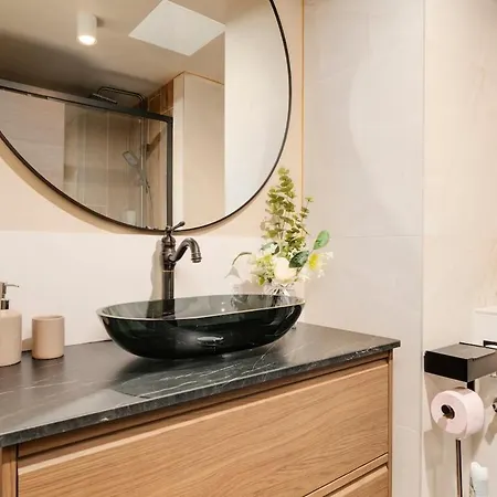 Apartament Encorps Nuit, Jacuzzi, Centre Gare Congres, Parking Nancy