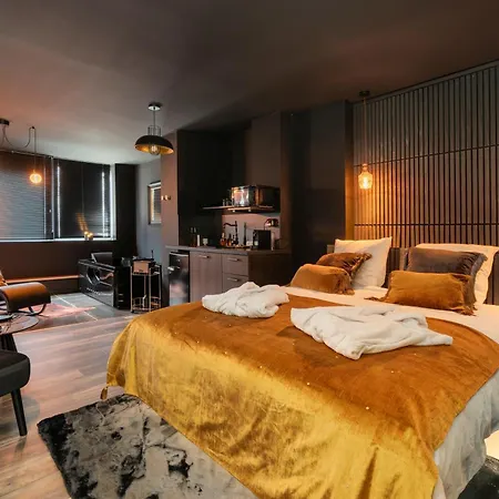 Encorps Nuit, Jacuzzi, Centre Gare Congres, Parking *