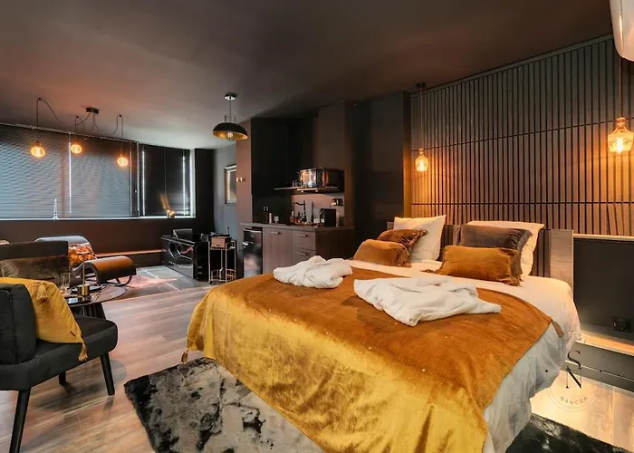 Encorps Nuit, Jacuzzi, Centre Gare Congres, Parking Apartamento *